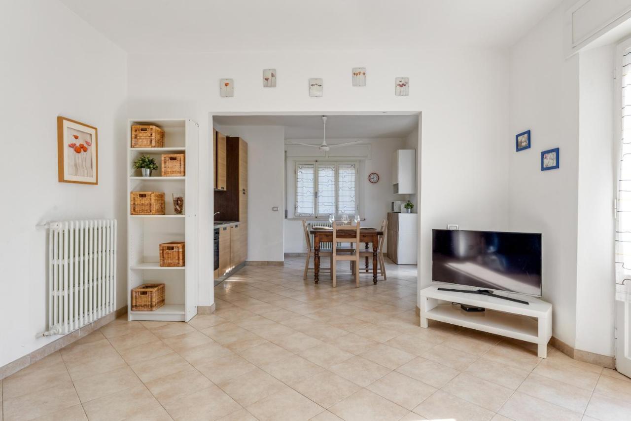 Casa Fiora, A 50 M Dal Mare Appartement San Vincenzo Buitenkant foto